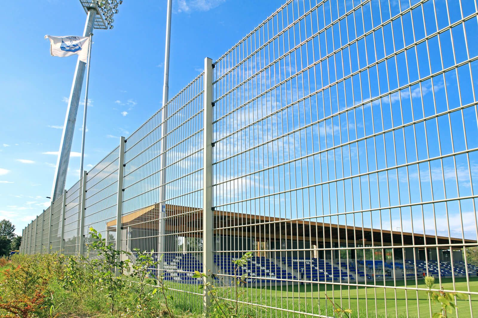 06 IMG_3690a Stadion Kotwica Kołobrzeg Vega 2D