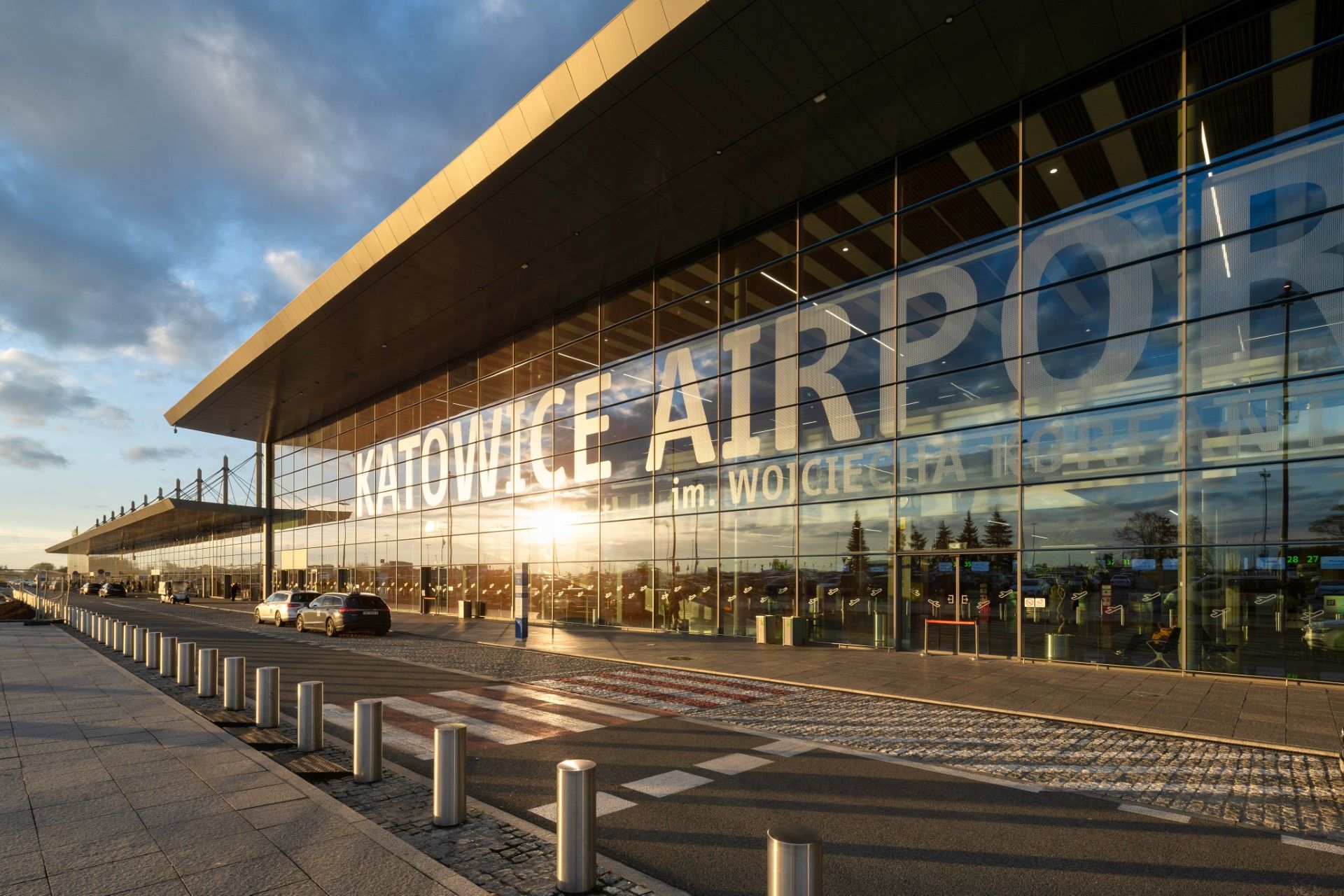 Fasada terminal B Pyrzowice